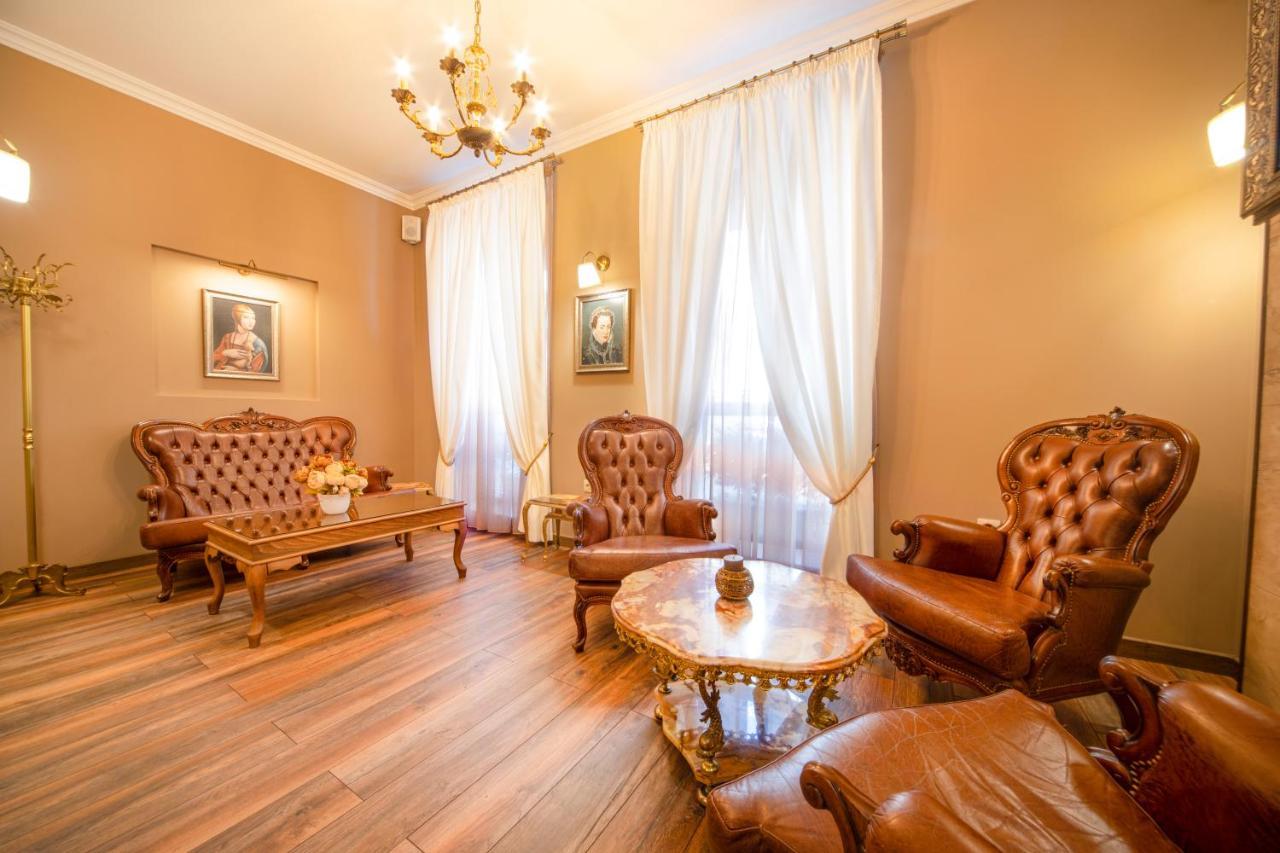 Antique - Free Private Parking 3*