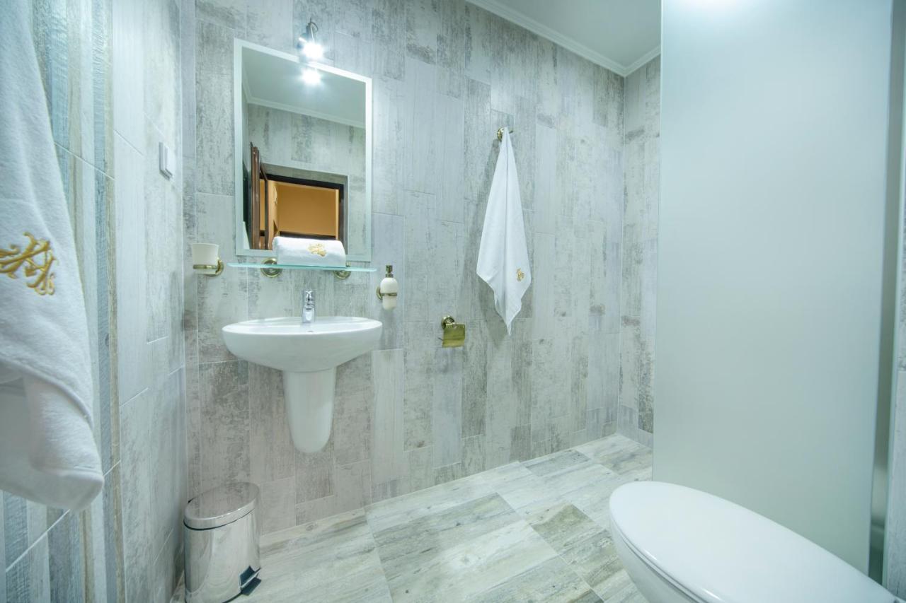 Antique - Free Private Parking Hotel