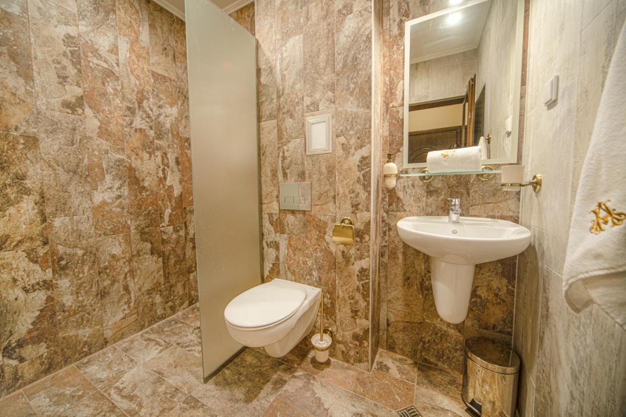 Antique - Free Private Parking Hotel