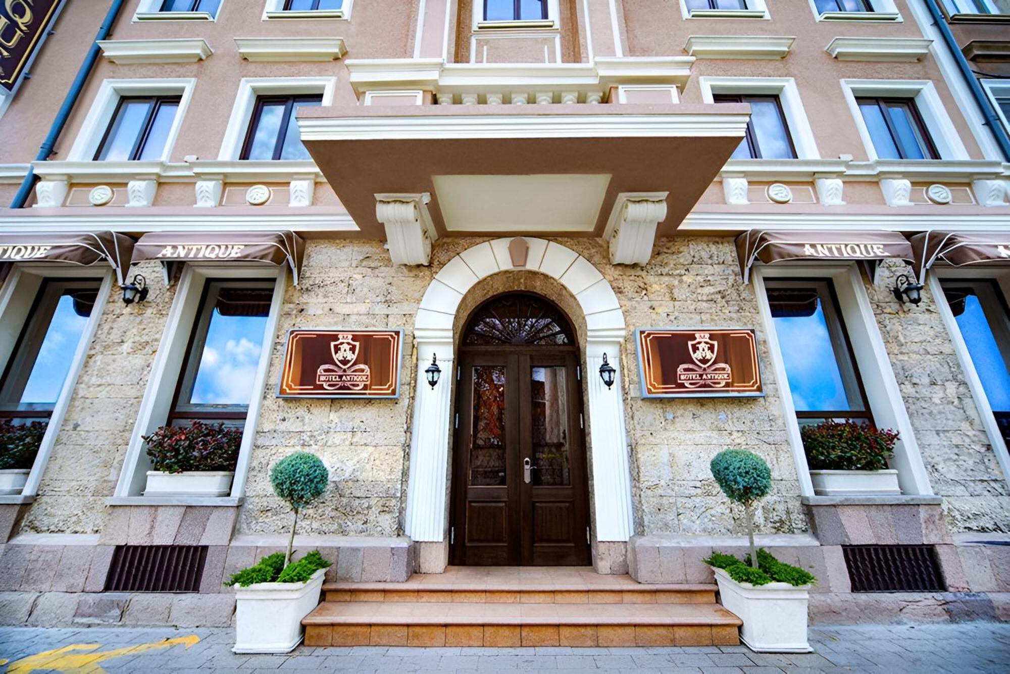 Antique - Free Private Parking 3*
